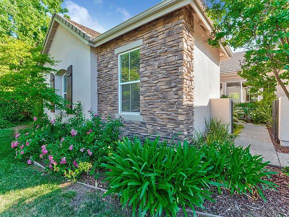 4th image of 1793 Grey Owl Cir