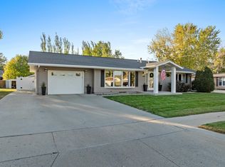 524 17th St SW, Minot, ND 58701