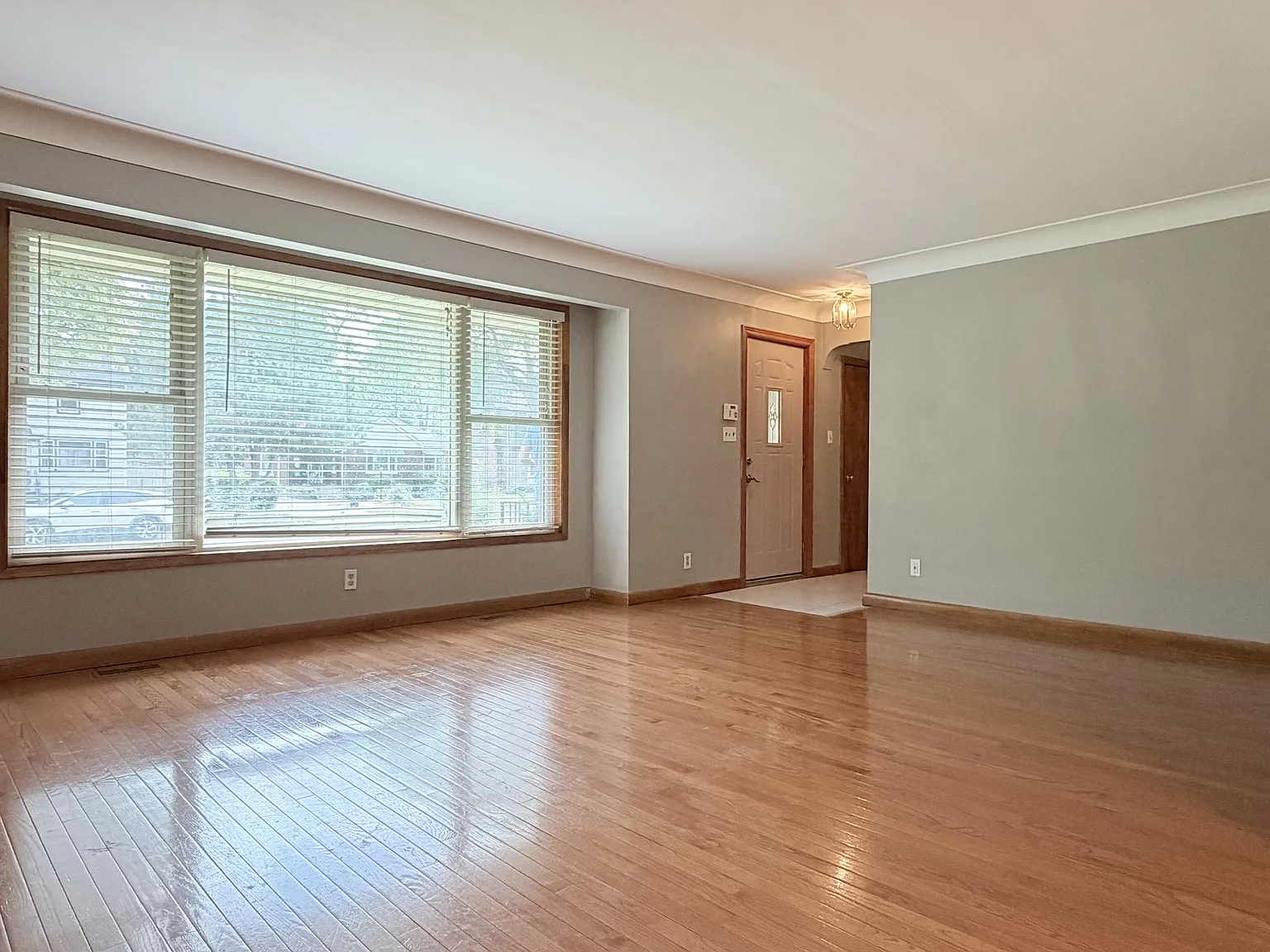 2 bed, 1.5 bath, $2,000 — Photo 4