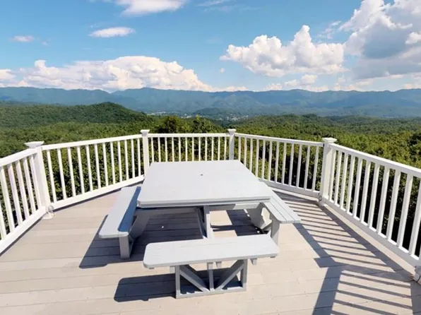 1976 Beaver Creek Rd, Andrews, NC 28901