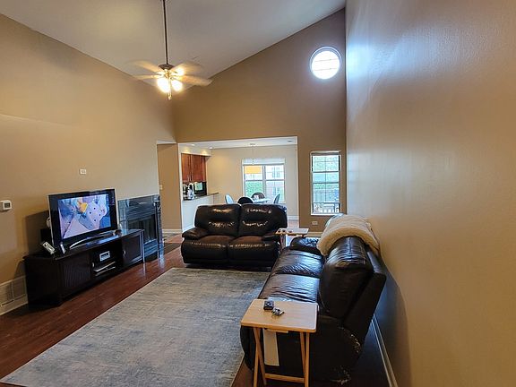 4th image of 131 Kristin Cir APT 10