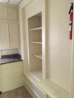 small working kitchen picture 1