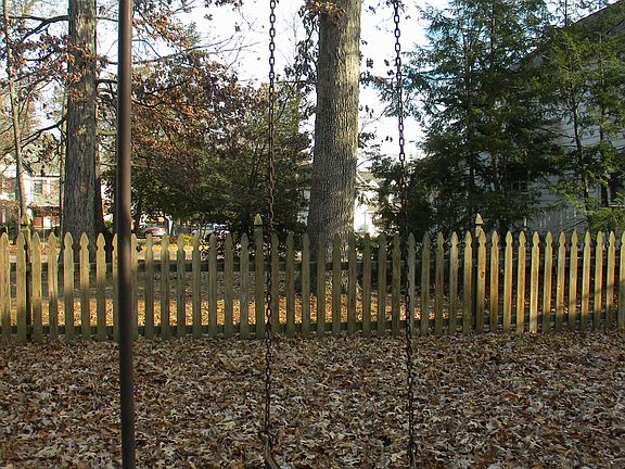 5th image of 413 Whitecliff Dr