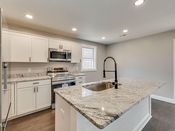 3rd image of 173 Hall Rd