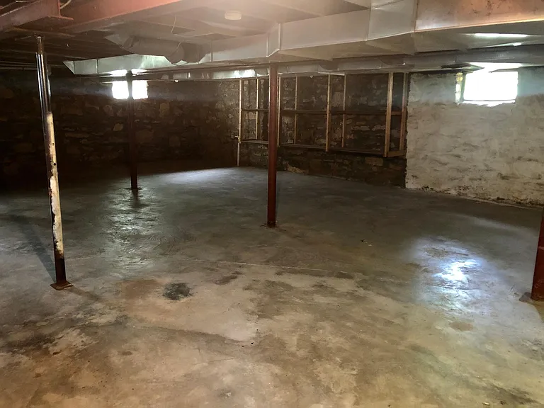 5147 Clark Dr — Photo 33