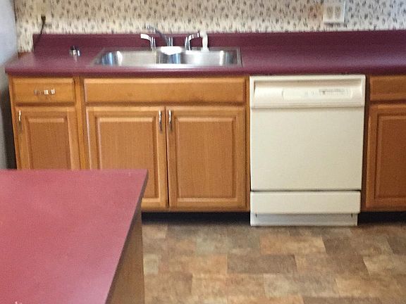2nd image of 1861 N Oak Ln