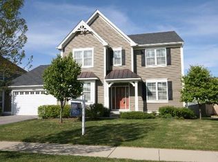 471 Mooresfield St, Elgin, IL 60124