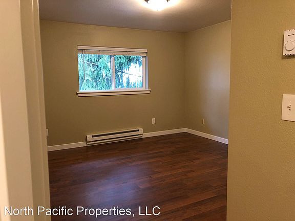 5th image of 21607 30th Ave S APT 6