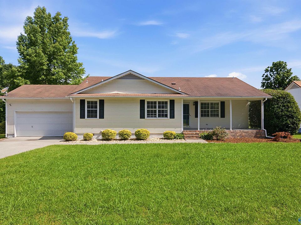 1st image of 131 NE Styles Dr