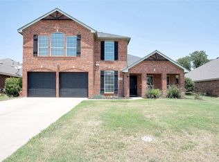 409 Springtree Rd, Lake Dallas, TX 75065