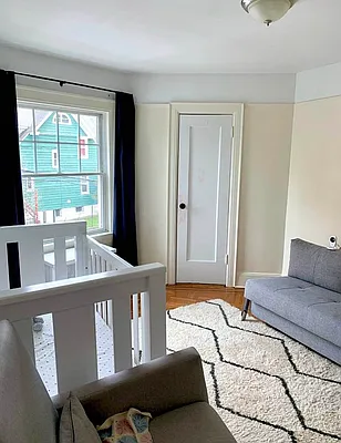 Living room, photo 1