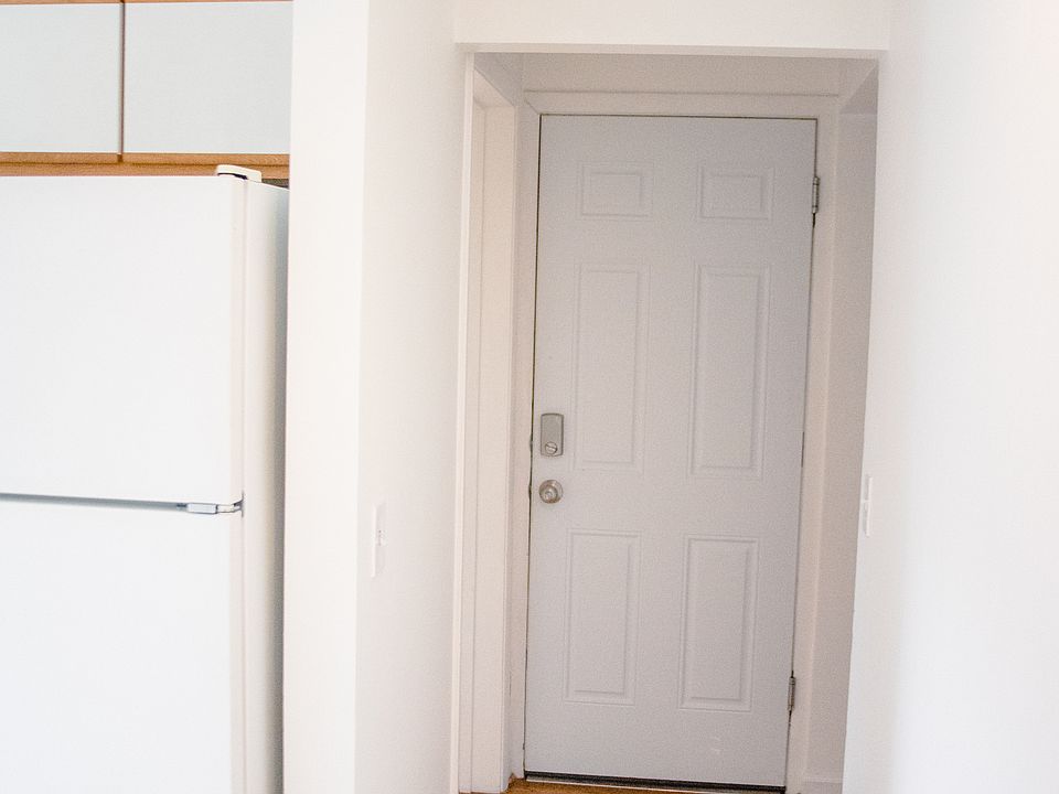 Entry way from private stairs
