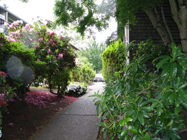 One Bedroom Apartment w/ Washer and dryer, 1549 Commercial St SE, Salem, OR 97302