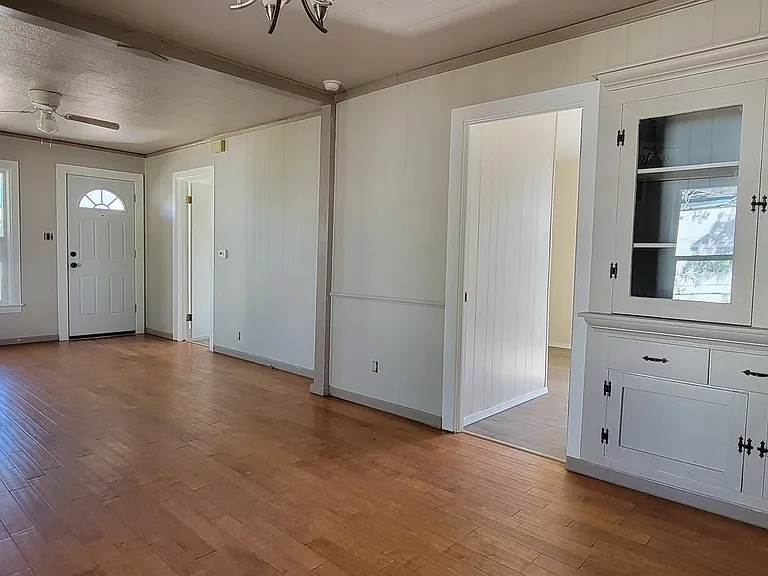 826 Forest Ave — Photo 6
