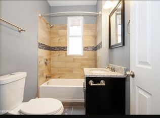 8329 S Burnham Ave #2ND, Chicago, IL 60617