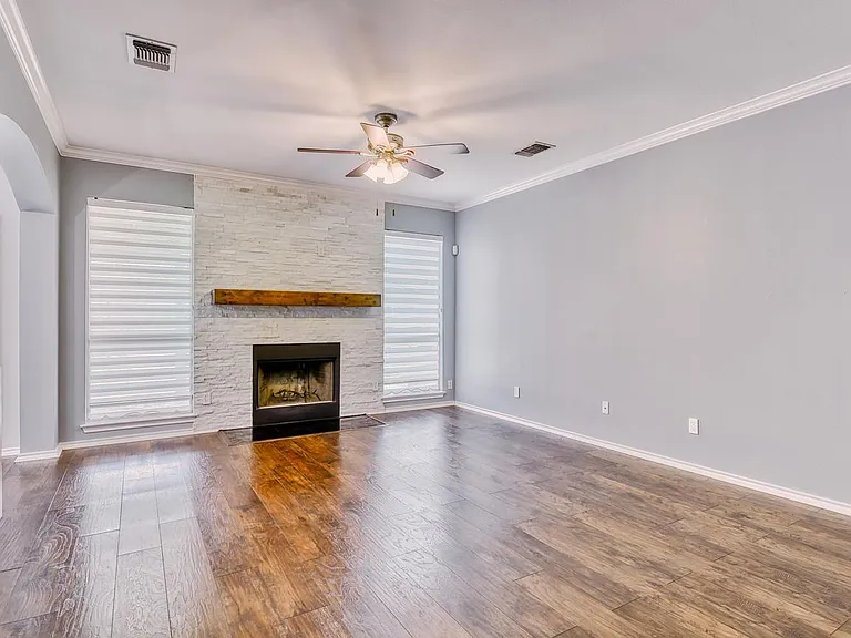 22503 Madison Park — Photo 8