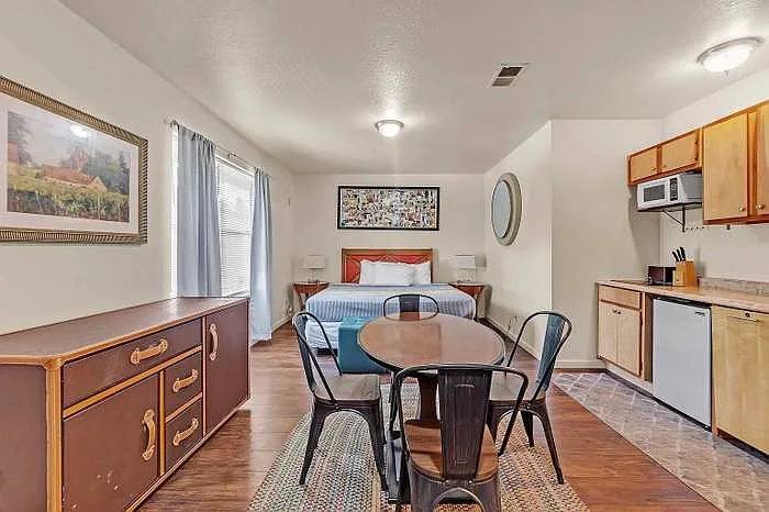 1255 Faxon Ave #B — Photo 8