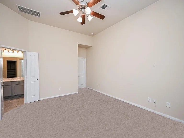 23919 Villa Lisa Dr — Photo 5