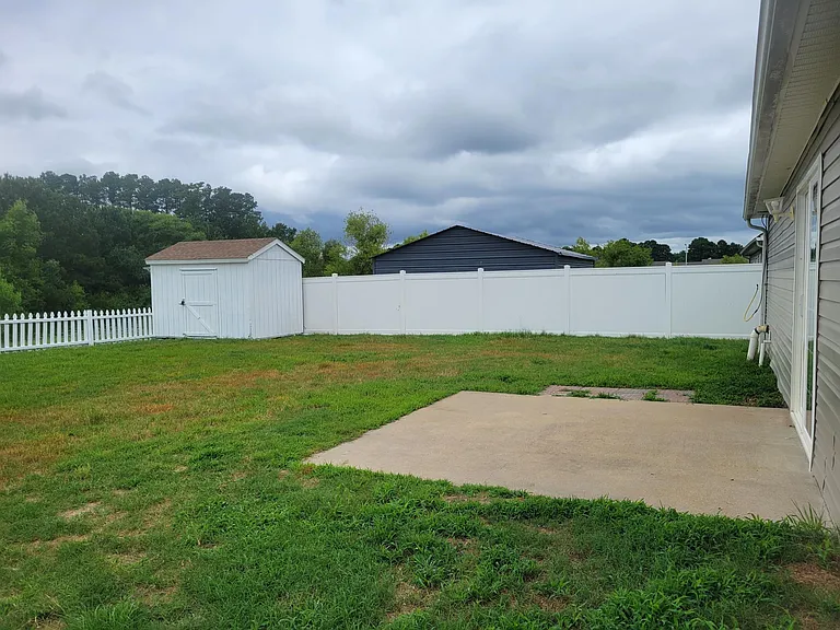209 Meadowlark Ln — Photo 33
