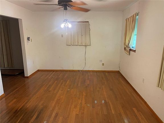 5th image of 36154 Vinson Rd