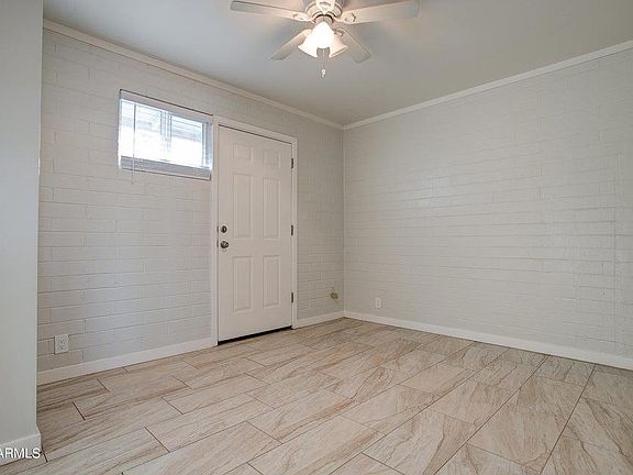 4th image of 216 E Jones Ave #9