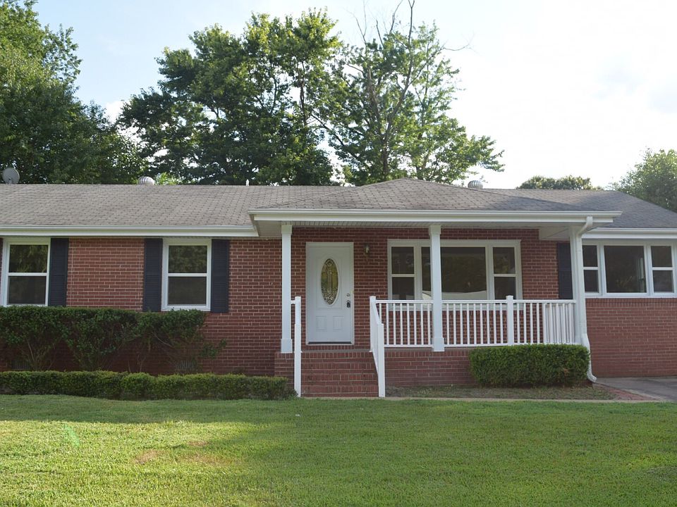 1st image of 4028 Summerset Dr
