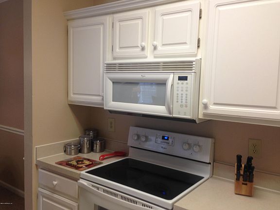 3rd image of 10000 Gate Parkway N #516