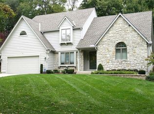 12817 El Monte St, Leawood, KS 66209