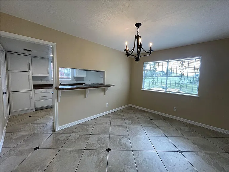 3814 Colvin St — Photo 4
