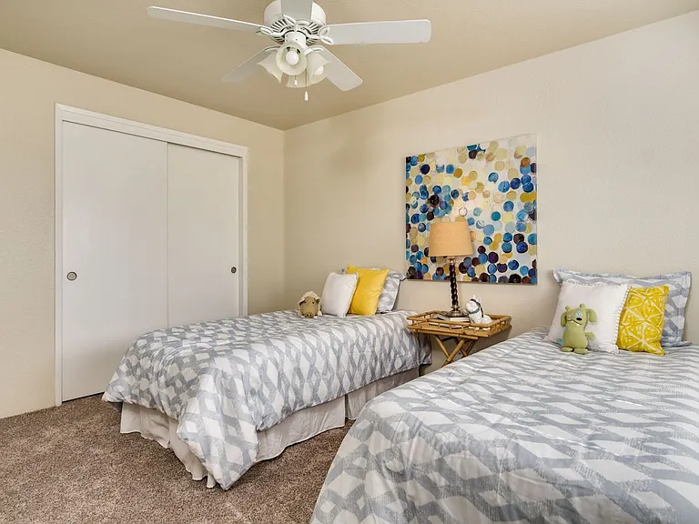 Chico Meadows Apartments — Photo 19