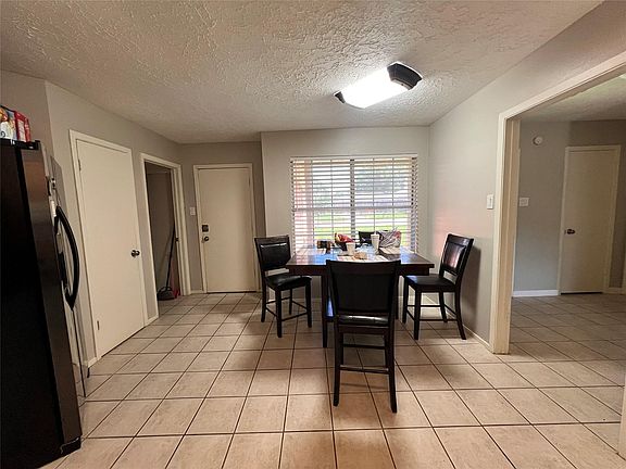 3rd image of 722 Beechbend Dr