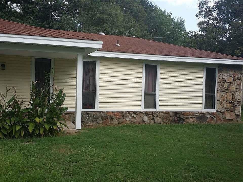 2nd image of 216 Harold St