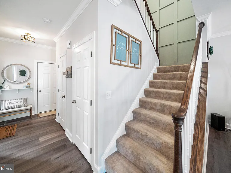 6 New Village Greene Dr — Photo 16