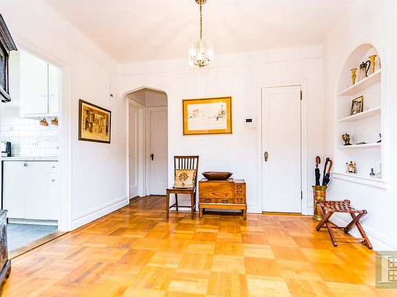 2nd image of 200 Pinehurst Ave #6AB