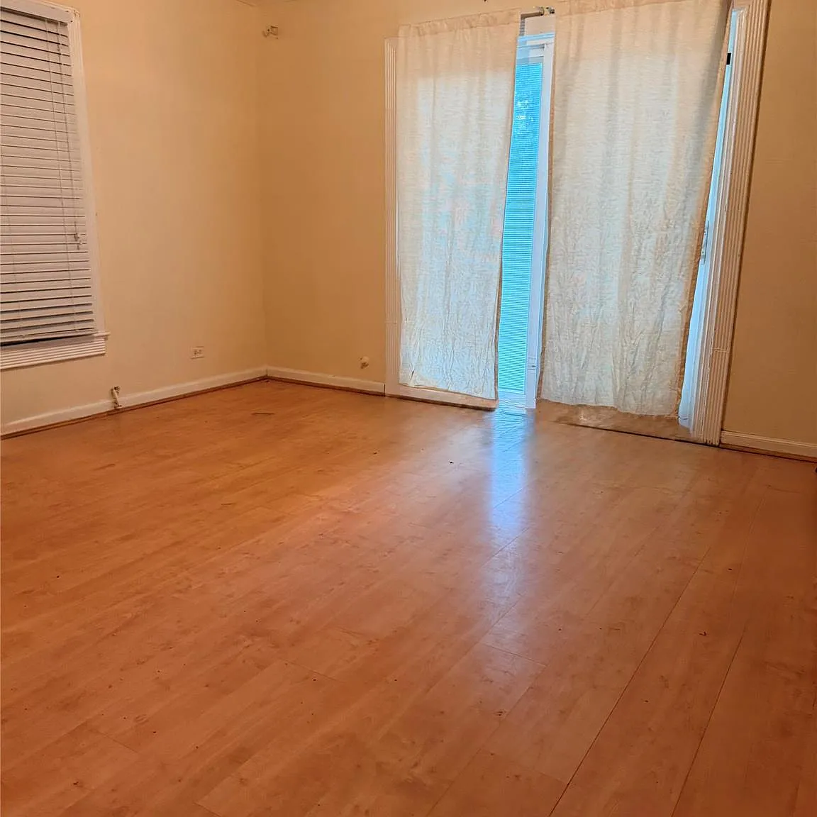 3 bed, 2.0 bath, 1604 sqft, $1,350 — Photo 3