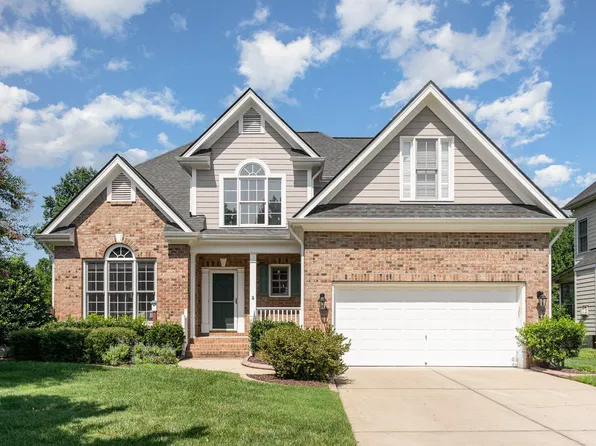 1128 Crystalwater Dr, Fuquay Varina, NC 27526