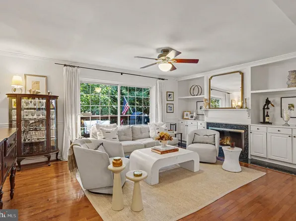 33 Blondell Ct, Lutherville Timonium, MD 21093