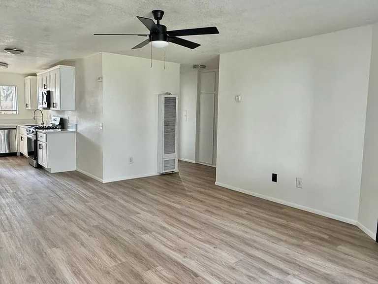 3515-3563 Roosevelt St - Su Casa Apartments — Photo 33