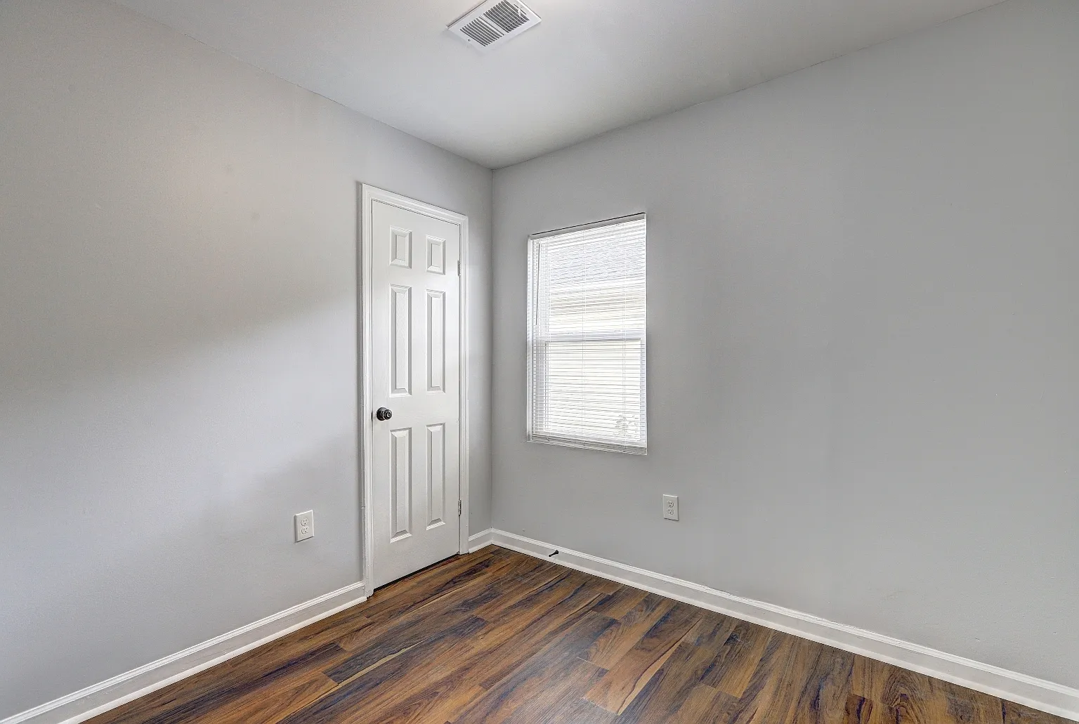 1187 McDaniel Street Southwest - B — Photo 2