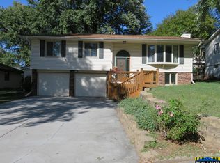 9636 Ames Ave, Omaha, NE 68134