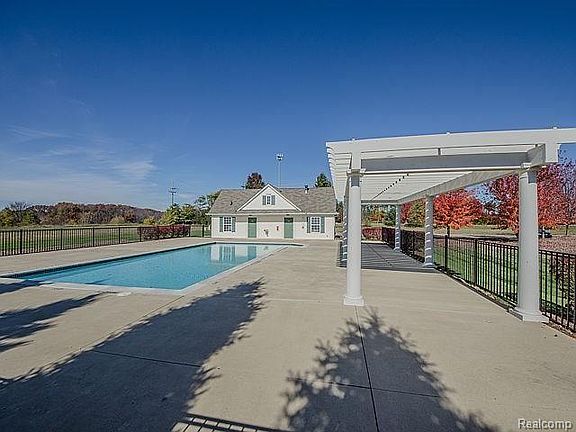 2nd image of 11100 Egret Ln #21