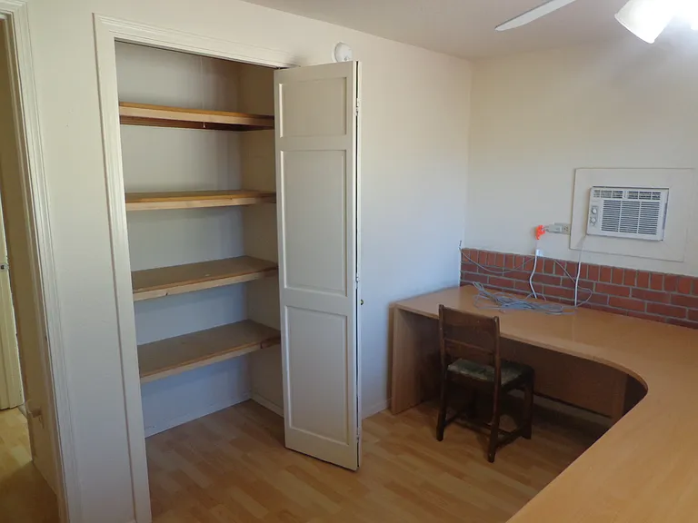 914 Sunset Dr — Photo 10
