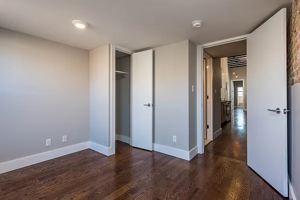 Rented by Nooklyn NYC LLC | media 25