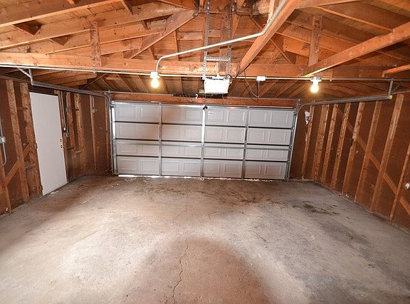 4th image of 2517 N 73rd Ct