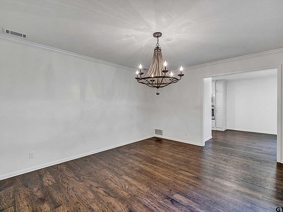 4th image of 8224 Baylor Dr