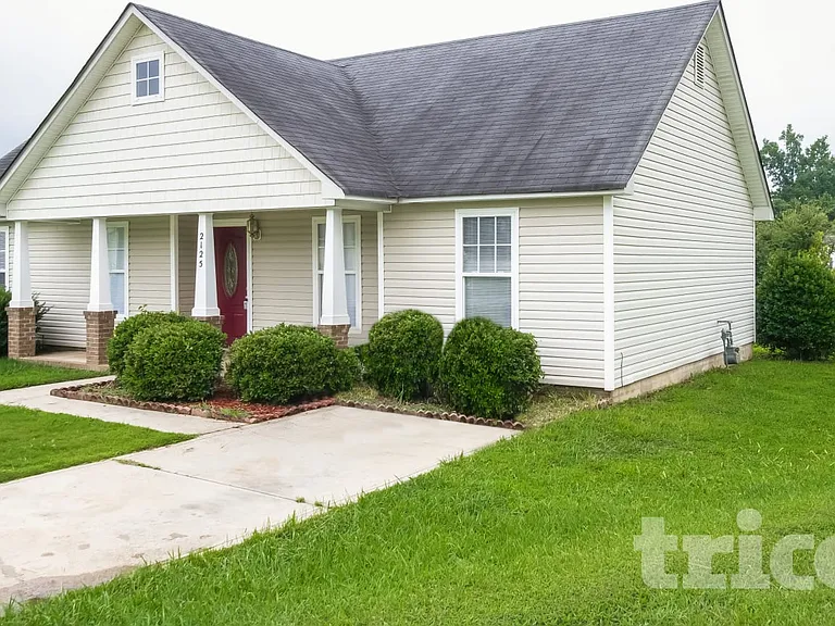 2125 Sebastiani Dr — Photo 1