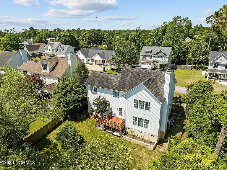 1010 Meridian Dr — Photo 50