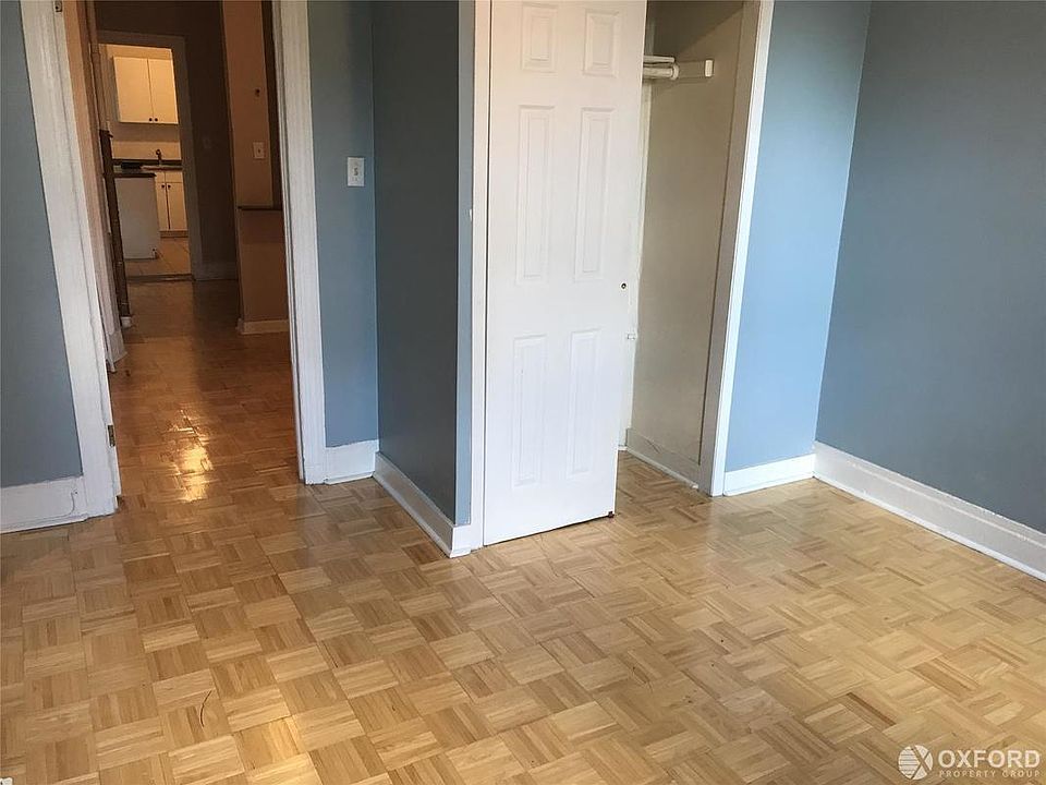 2nd image of 122 Macdougal St APT 11