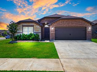 712 Presidio St, Aubrey, TX 76227