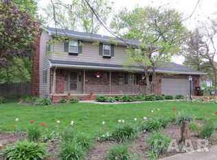 719 11th St, Lacon, IL 61540